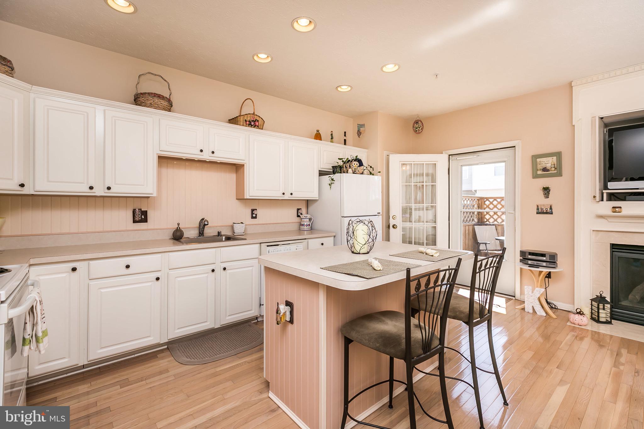 5003 Leasdale Road Baltimore, MD 21237 - Photo 14 of 38 Kitchen