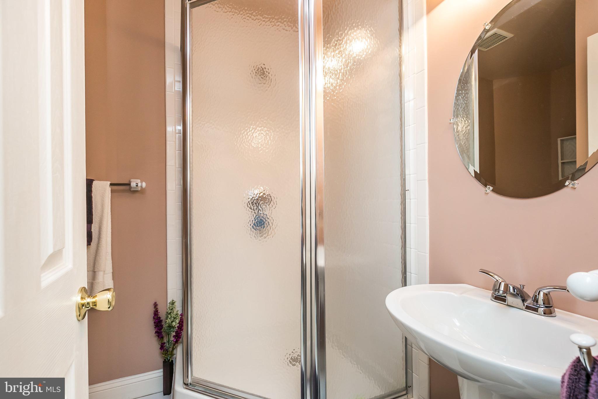 5003 Leasdale Road Baltimore, MD 21237 - Photo 32 of 38 Full Bathroom #3 - Lower Level