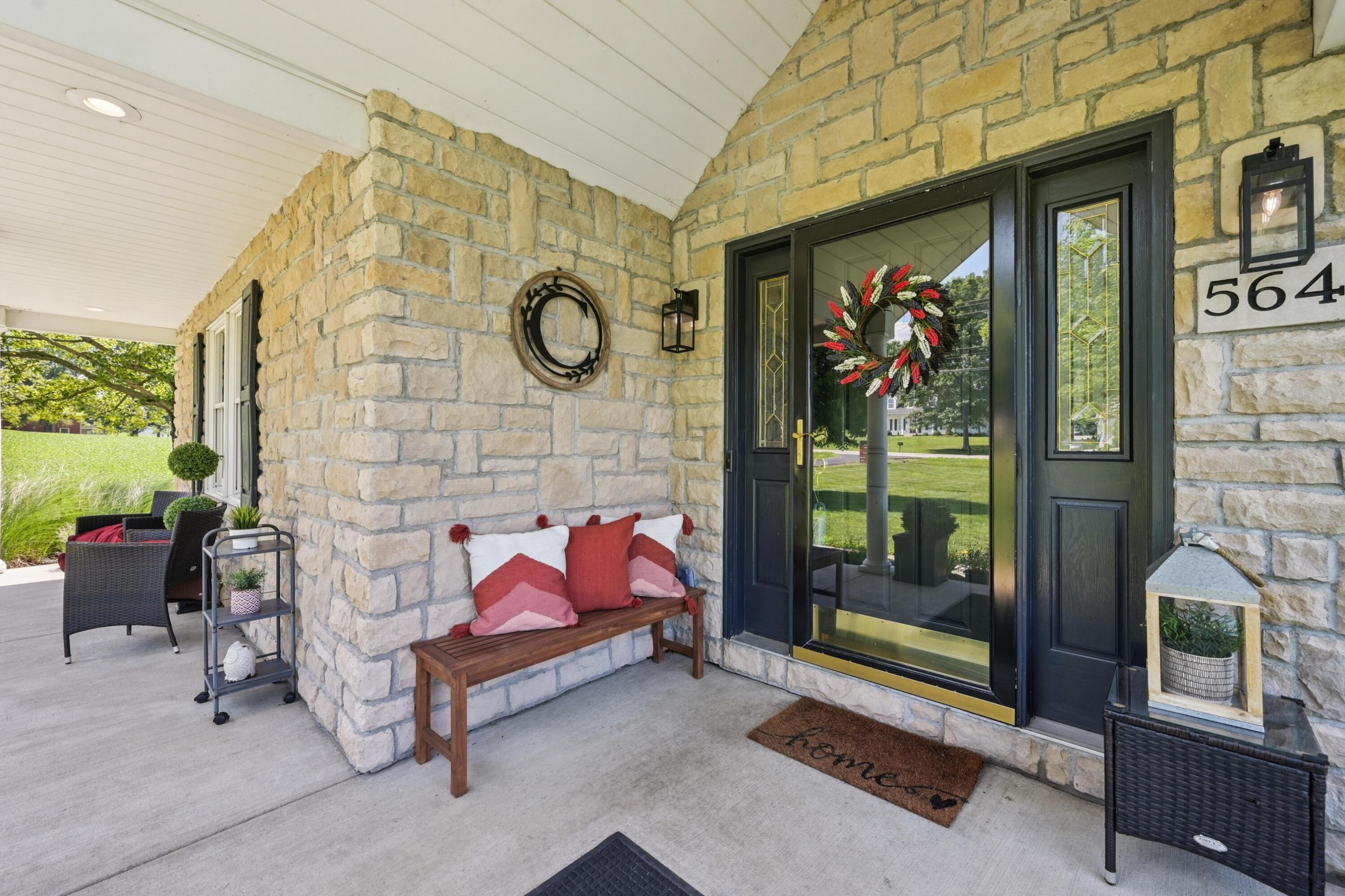 564 National Road Southeast Hebron, OH 43025 - Photo 5 of 106 Front Porch