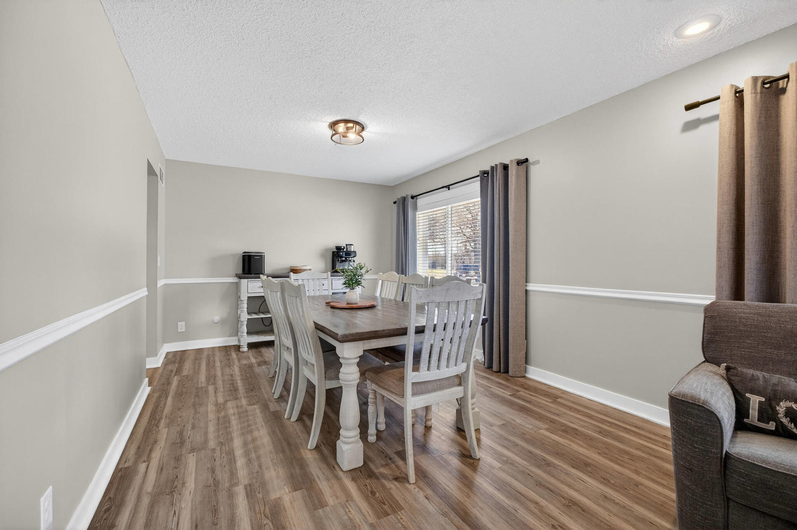 6 Sunset Circle Bettendorf, IA 52722 - Photo 7 of 43