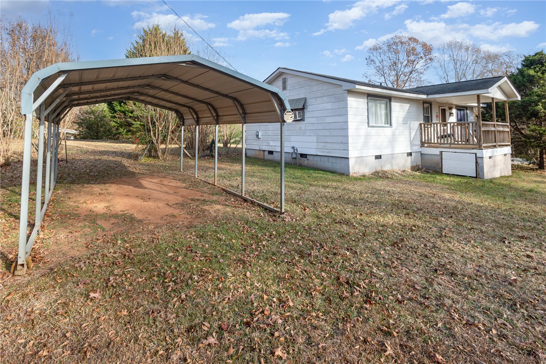 231 Roanoke Road Liberty, SC 29657 - Photo 5 of 31 Carport