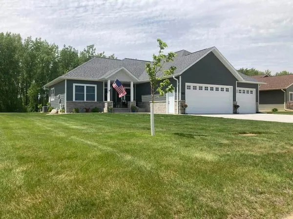 $609,000 | 7 Rileys River Road, Morris, MN 56267