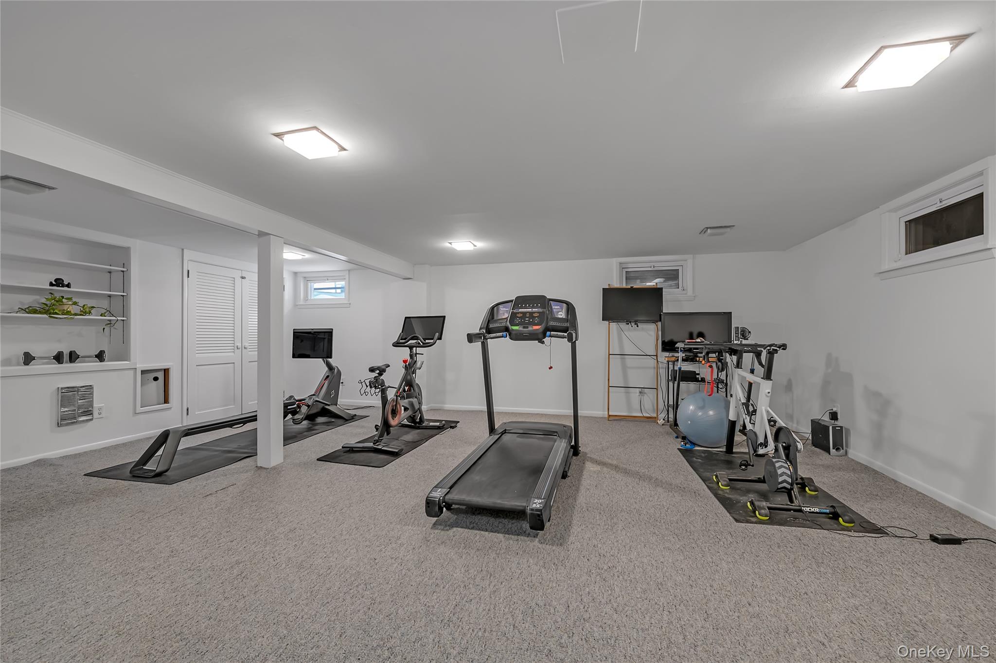 1 A Orchard Farm Road Port Washington, NY 11050 - Photo 23 of 28