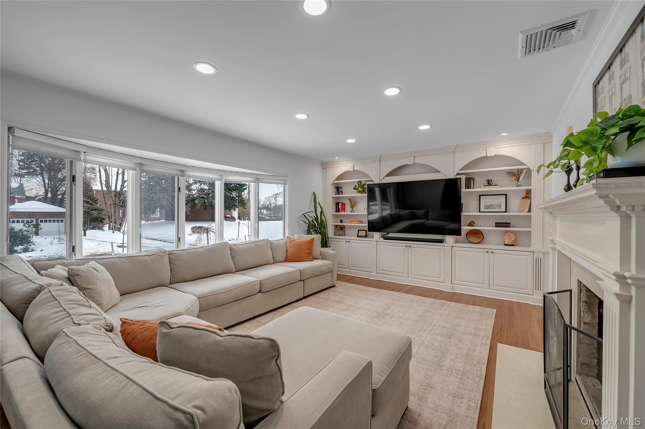 1 A Orchard Farm Road Port Washington, NY 11050 - Photo 3 of 28