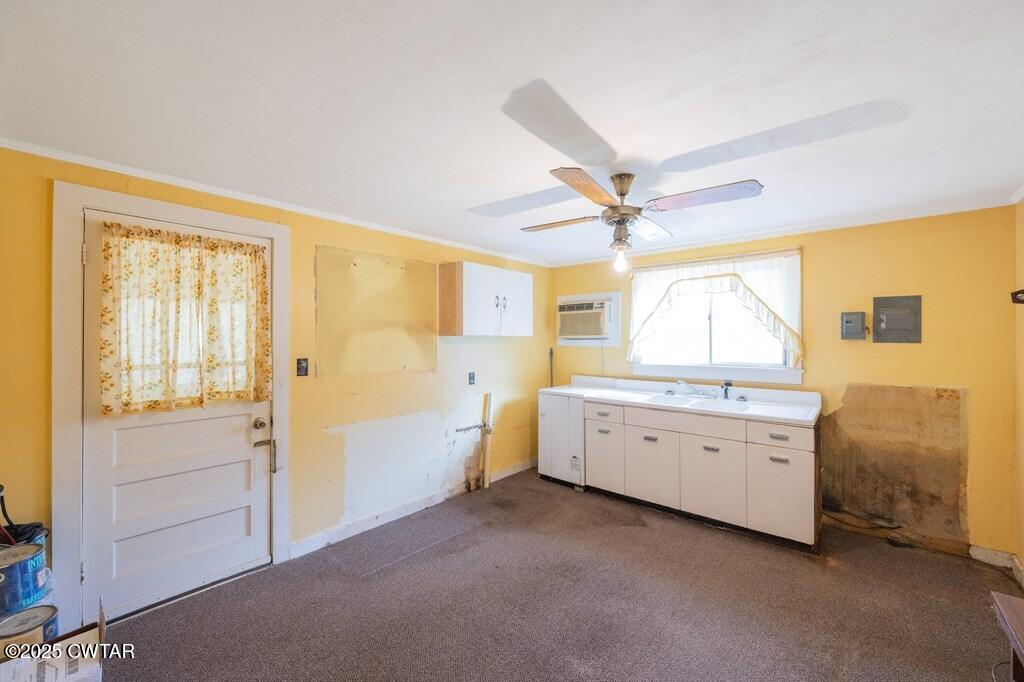 8405 Highway 77 Huntingdon, TN 38344 - Photo 9 of 37 a view of a kitchen with closet and windows