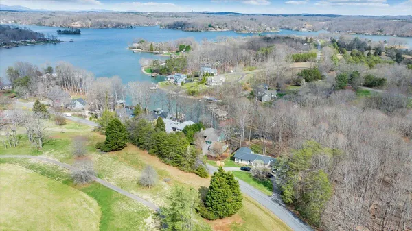 $1,350,000 | 406 Anchor Drive, Moneta, VA 24121