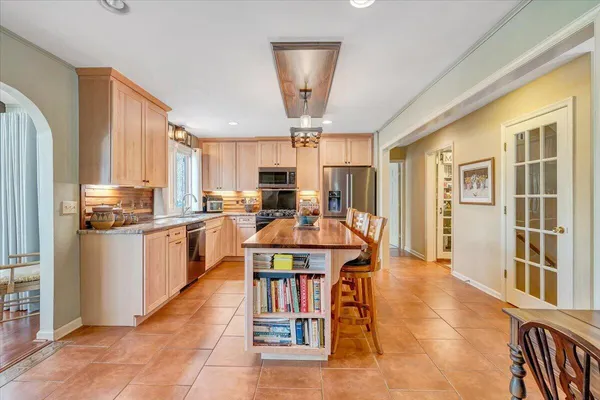 $1,350,000 | 406 Anchor Drive, Moneta, VA 24121