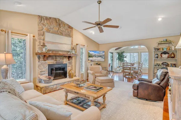 $1,350,000 | 406 Anchor Drive, Moneta, VA 24121