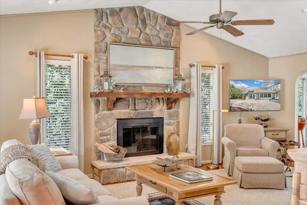 $1,350,000 | 406 Anchor Drive, Moneta, VA 24121