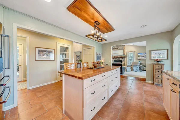 $1,350,000 | 406 Anchor Drive, Moneta, VA 24121