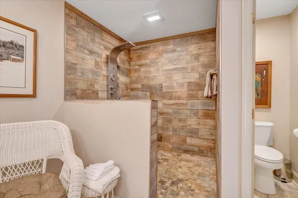 $1,350,000 | 406 Anchor Drive, Moneta, VA 24121