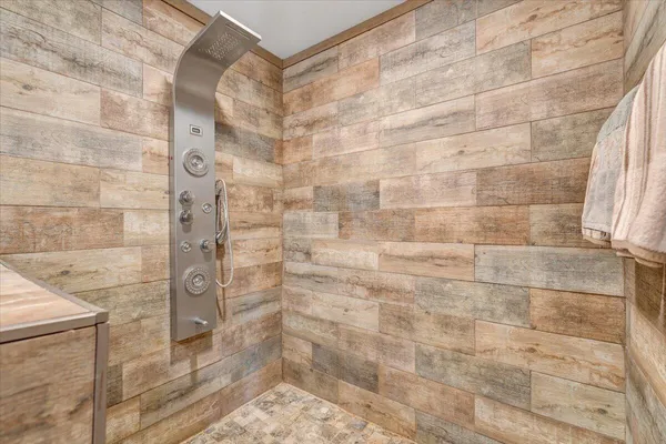 $1,350,000 | 406 Anchor Drive, Moneta, VA 24121