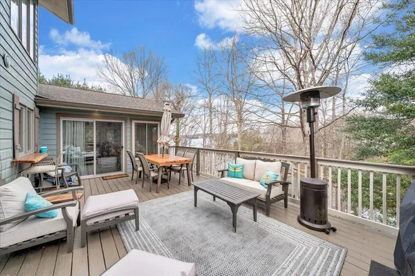 $1,350,000 | 406 Anchor Drive, Moneta, VA 24121