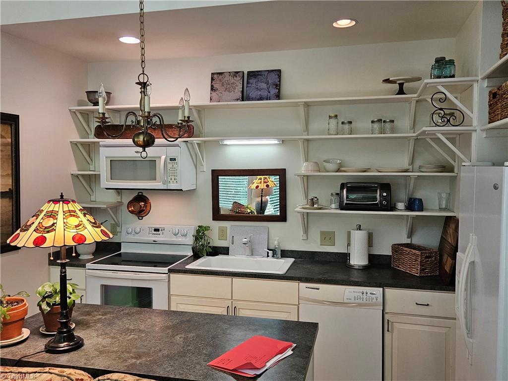 1106 River Road Dobson, NC 27017 - Photo 13 of 36 Gallery Image 13