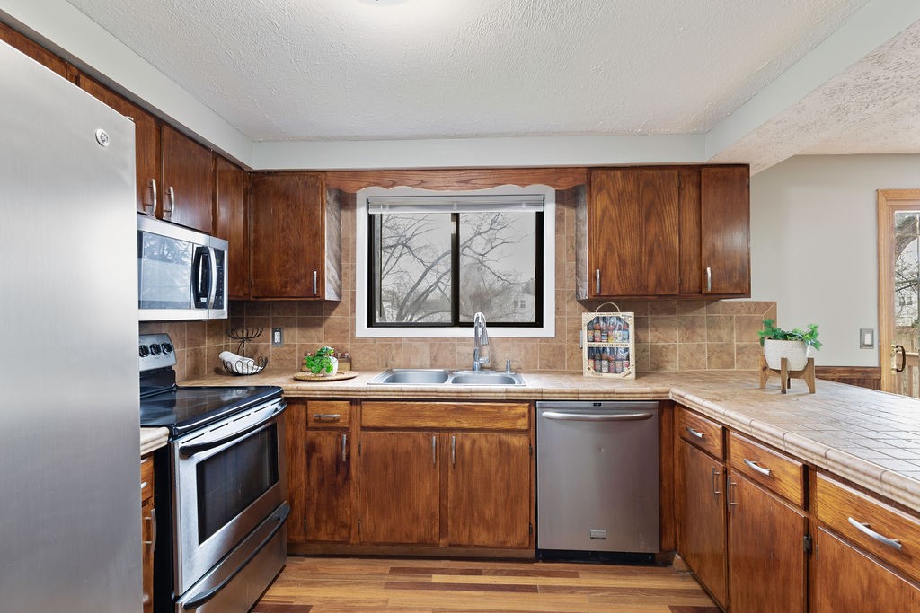 7992 Amor Drive Clay, NY 13041 - Photo 18 of 50