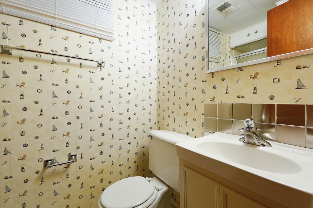 10109 Upton Road Bloomington, MN 55431 - Photo 22 of 26