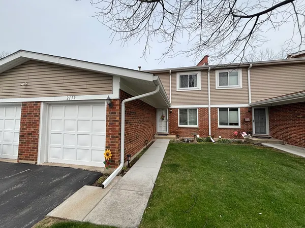$265,000 | 2179 Queensburg Lane, Palatine, IL 60074