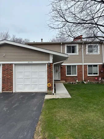 $265,000 | 2179 Queensburg Lane, Palatine, IL 60074
