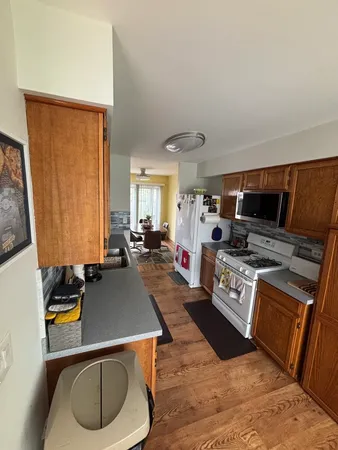 $265,000 | 2179 Queensburg Lane, Palatine, IL 60074