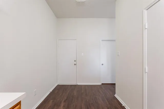 $267,900 | 809 Sierra Circle Drive, Burleson, TX 76028