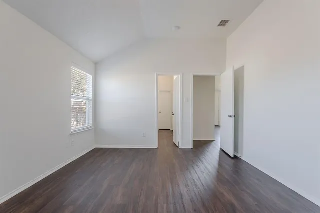 $267,900 | 809 Sierra Circle Drive, Burleson, TX 76028