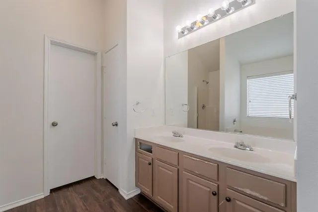 $267,900 | 809 Sierra Circle Drive, Burleson, TX 76028