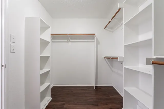 $267,900 | 809 Sierra Circle Drive, Burleson, TX 76028