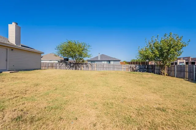 $267,900 | 809 Sierra Circle Drive, Burleson, TX 76028