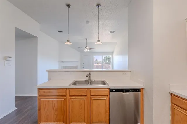 $267,900 | 809 Sierra Circle Drive, Burleson, TX 76028