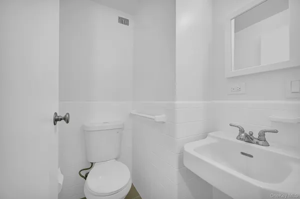 $225,000 | 3 Fordham Hill Ovl, Unit 14F | University Heights