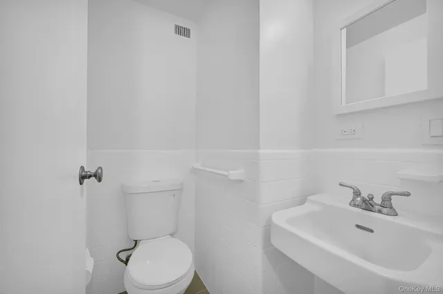 $266,000 | 3 Fordham Hill Ovl, Unit 14F | University Heights