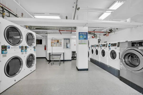 $225,000 | 3 Fordham Hill Ovl, Unit 14F | University Heights