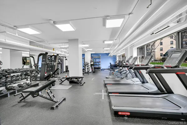 $225,000 | 3 Fordham Hill Ovl, Unit 14F | University Heights