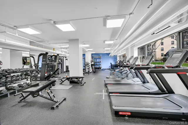 $266,000 | 3 Fordham Hill Ovl, Unit 14F | University Heights