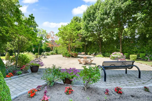 $266,000 | 3 Fordham Hill Ovl, Unit 14F | University Heights