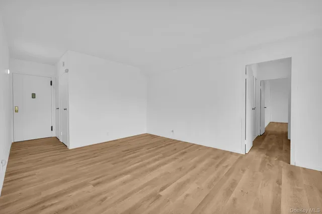 $266,000 | 3 Fordham Hill Ovl, Unit 14F | University Heights