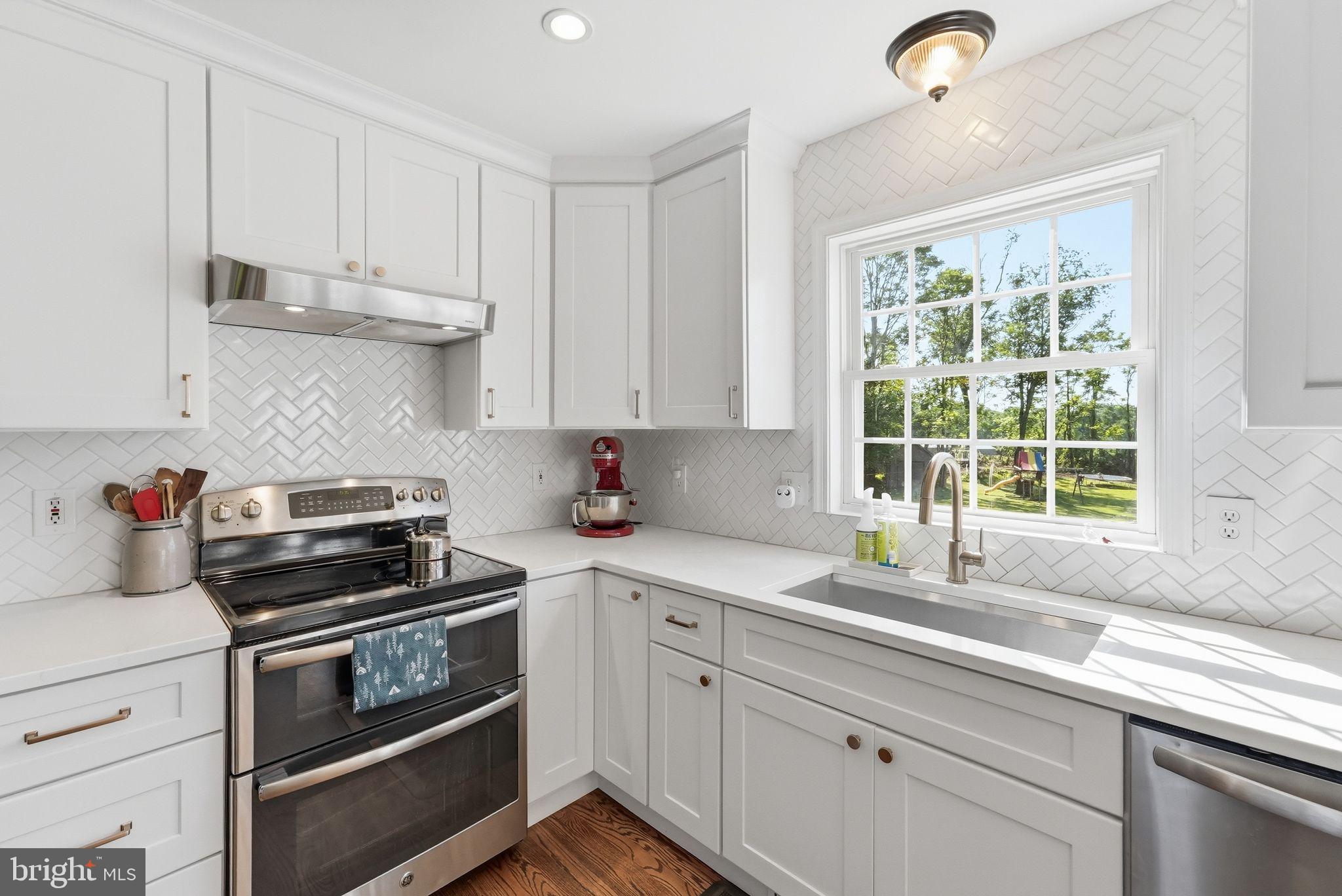18198 Springs Road Jeffersonton, VA 22724 - Photo 4 of 80 Kitchen: Renovated 2024