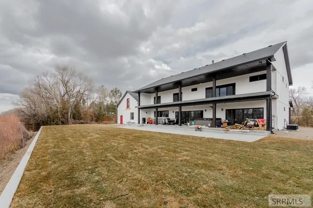 $1,625,000 | 322 North 4500 East, Rigby, ID 83442