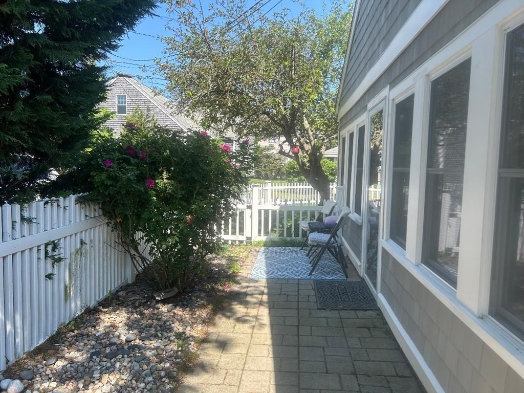 8 Postscript Lane, Unit 1 Marshfield, MA 02050 - Photo 8 of 21