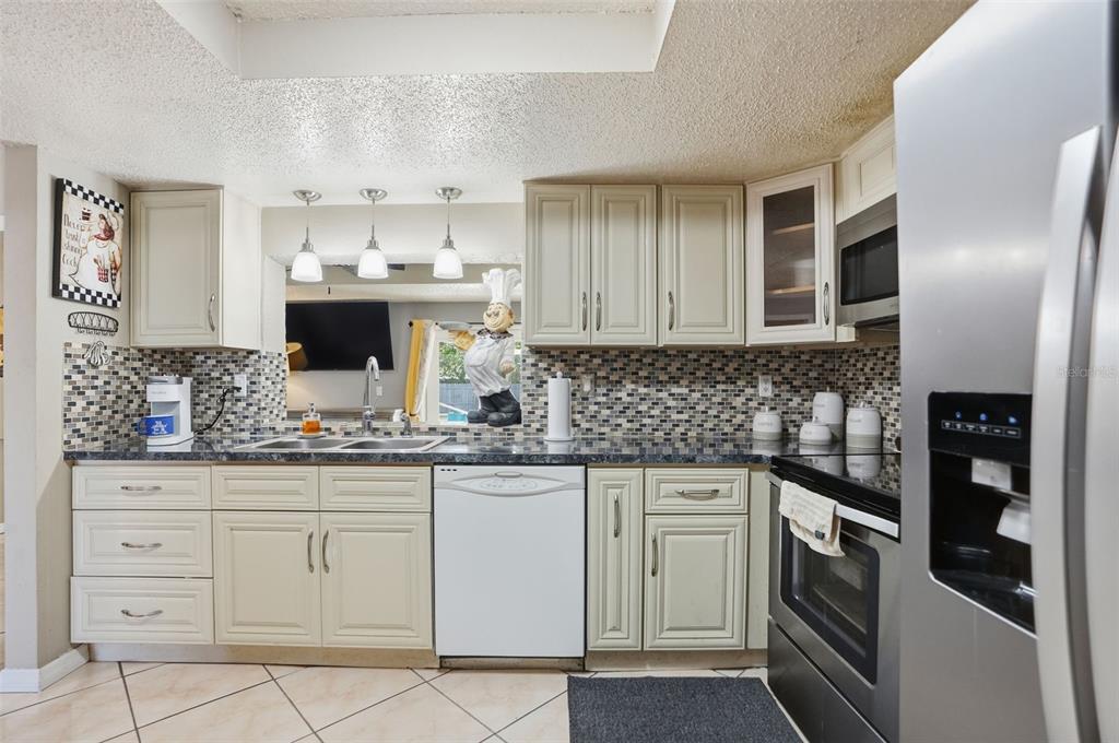 13380 Barlington Street Spring Hill, FL 34609 - Photo 19 of 65