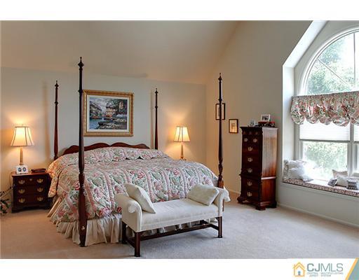 142 Edison Avenue Edison, NJ 08820 - Photo 7 of 10 Gallery Image 7
