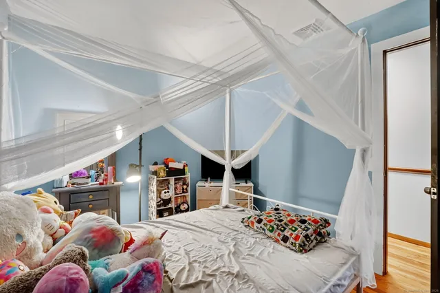 $290,000 | 155 Sheridan Road, Enfield, CT 06082