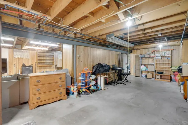 $290,000 | 155 Sheridan Road, Enfield, CT 06082