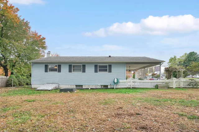 $290,000 | 155 Sheridan Road, Enfield, CT 06082