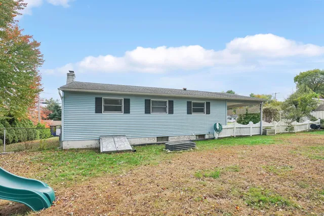 $290,000 | 155 Sheridan Road, Enfield, CT 06082