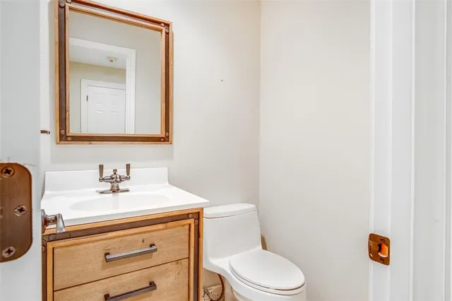 $3,200 | 9131 Valley Chapel Lane, Dallas, TX 75220