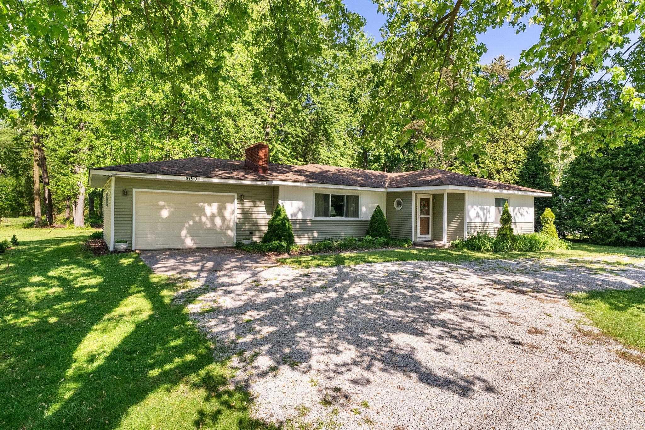 8190 Lakeshore Road Lexington, MI 48450 - Photo 35 of 37 50143137-5d853b03-1eb9-4b8e-a315-6b868f4ab0e7.JPG