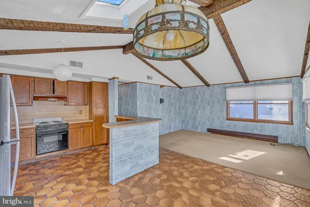 a view of a walk in closet