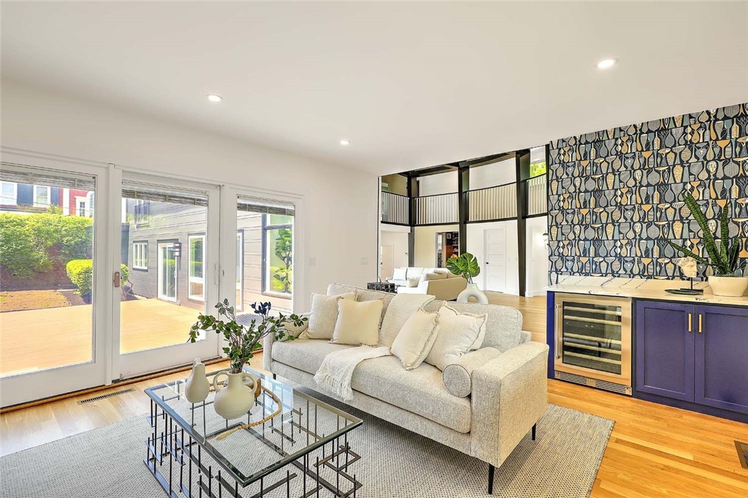 33 Intervale Road Providence, RI 02906 - Photo 11 of 50