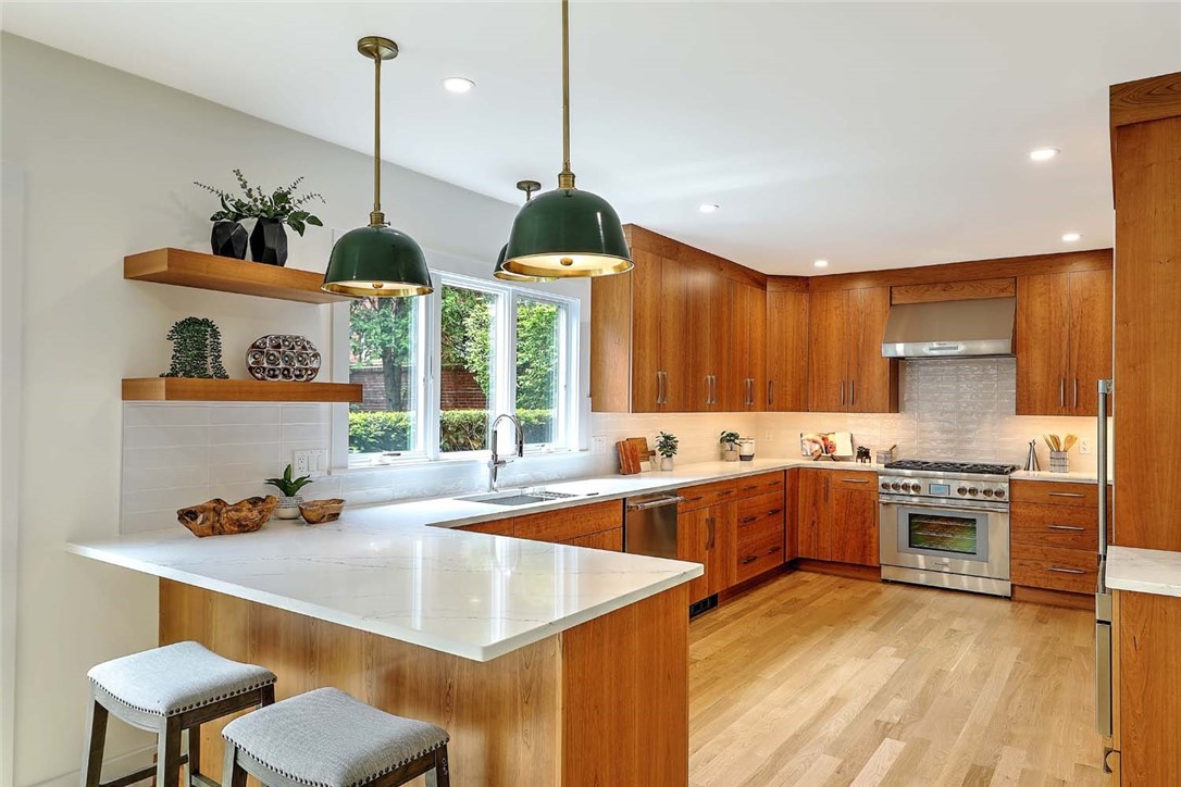 33 Intervale Road Providence, RI 02906 - Photo 17 of 50